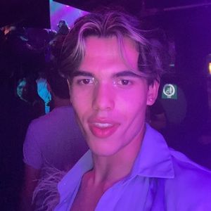 Meet your Posher, Roberto